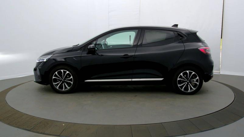 Vente en ligne Renault Clio 5 Clio TCe 90 au prix de 17 490 €