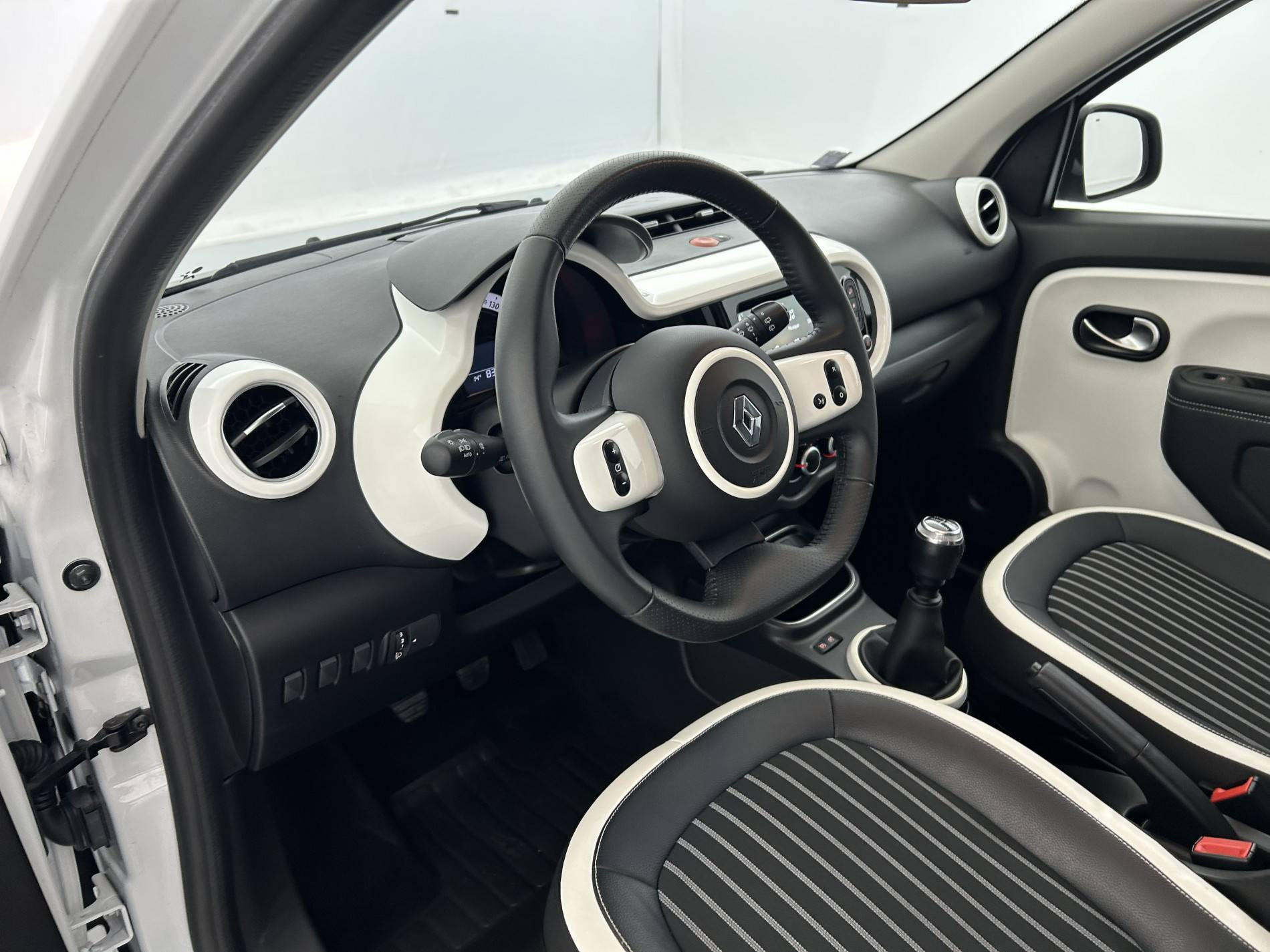 Vente en ligne Renault Twingo 3  SCe 65 au prix de 9 990 €