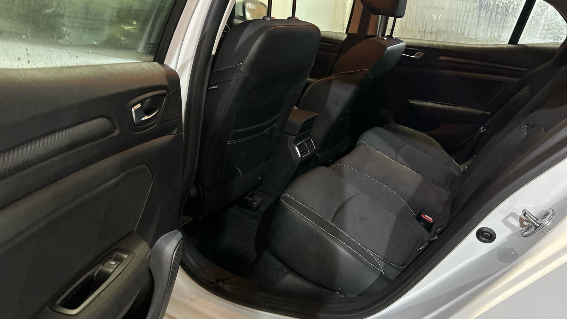 Vente en ligne Renault Megane 4 Mégane IV Berline Blue dCi 115 au prix de 15 490 €