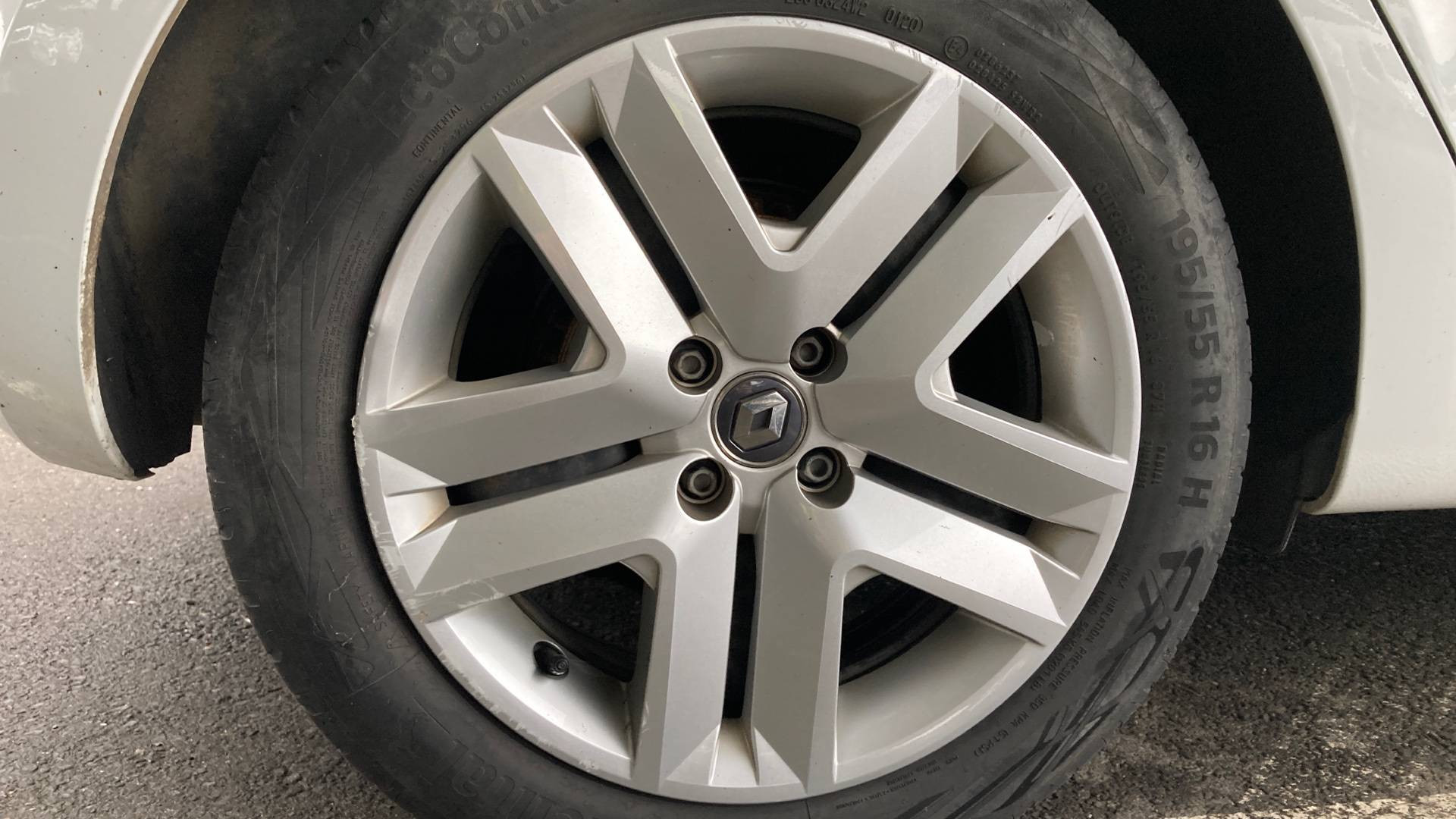 Vente en ligne Renault Clio 5 Clio Blue dCi 85 au prix de 12 690 €