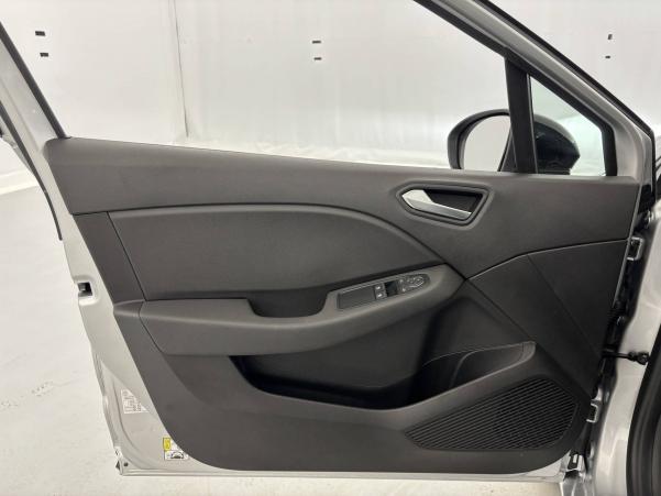Vente en ligne Renault Clio 5 Clio TCe 90 au prix de 15 290 €