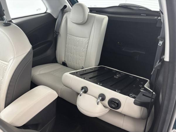 Vente en ligne Fiat 500 électrique 500 e 118 ch au prix de 15 900 €