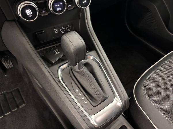 Vente en ligne Renault Captur  mild hybrid 160 EDC au prix de 20 890 €