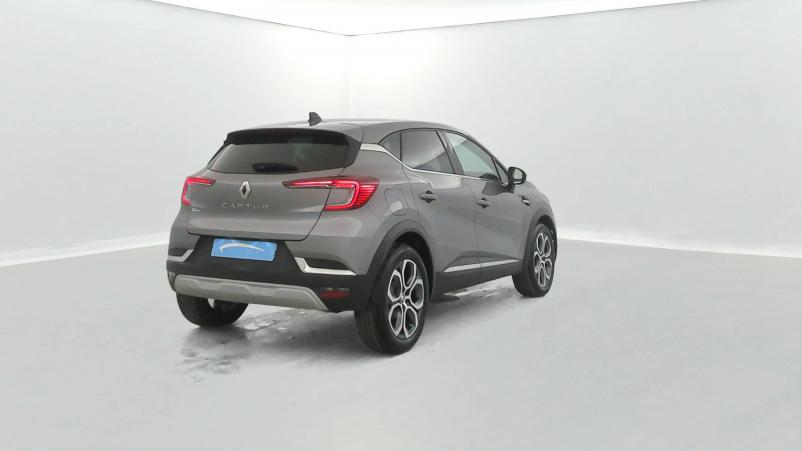 Vente en ligne Renault Captur  mild hybrid 160 EDC au prix de 20 890 €