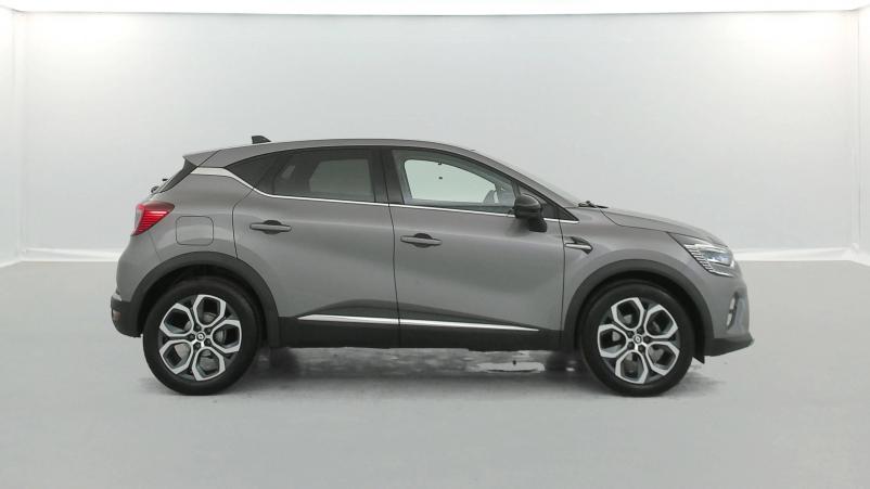 Vente en ligne Renault Captur  mild hybrid 160 EDC au prix de 20 890 €