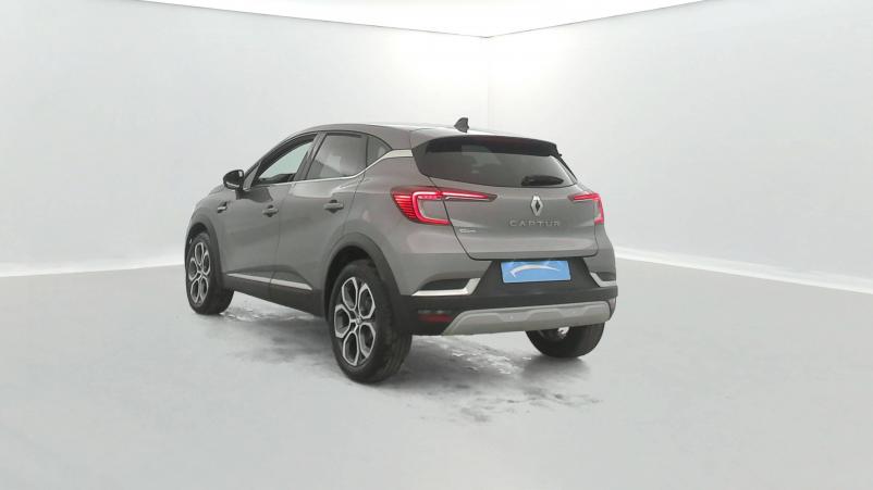 Vente en ligne Renault Captur  mild hybrid 160 EDC au prix de 20 890 €