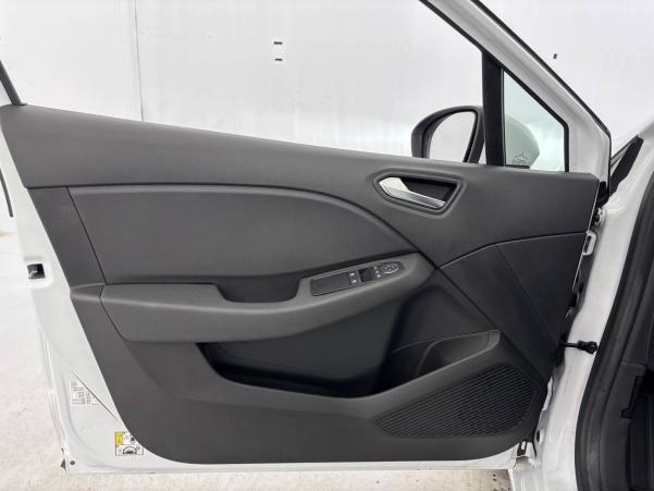 Vente en ligne Renault Clio 5 Clio TCe 90 - 21 au prix de 14 900 €