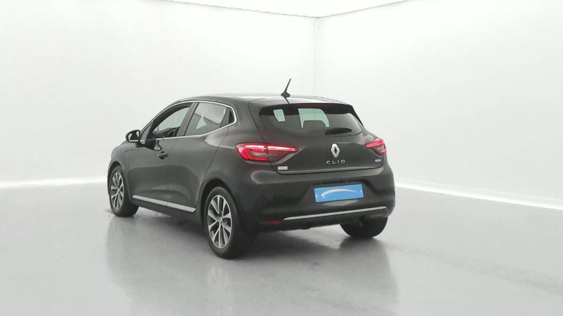 Vente en ligne Renault Clio 5 Clio E-Tech 140 - 21 au prix de 18 490 €