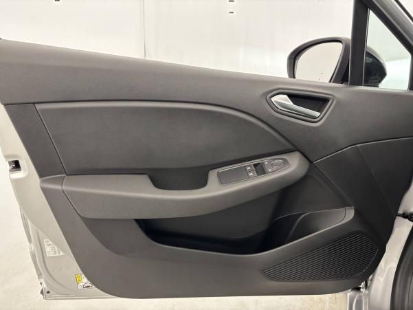 Vente en ligne Renault Clio 5 Clio TCe 90 au prix de 15 500 €