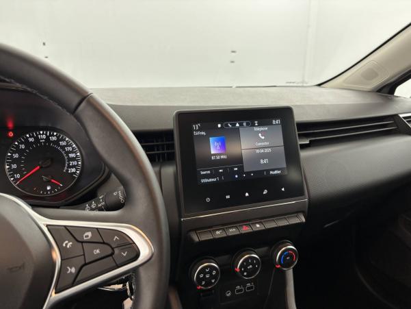 Vente en ligne Renault Clio 5 Clio TCe 90 au prix de 15 500 €