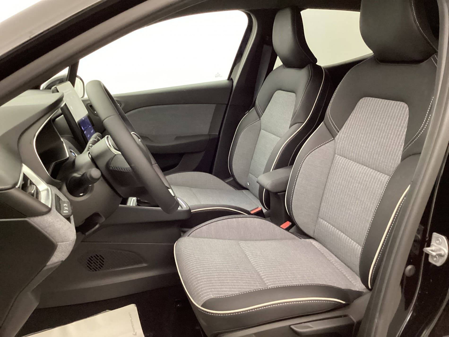 Vente en ligne Renault Clio 5 Clio E-Tech full hybrid 145 ch GSR2 au prix de 22 790 €