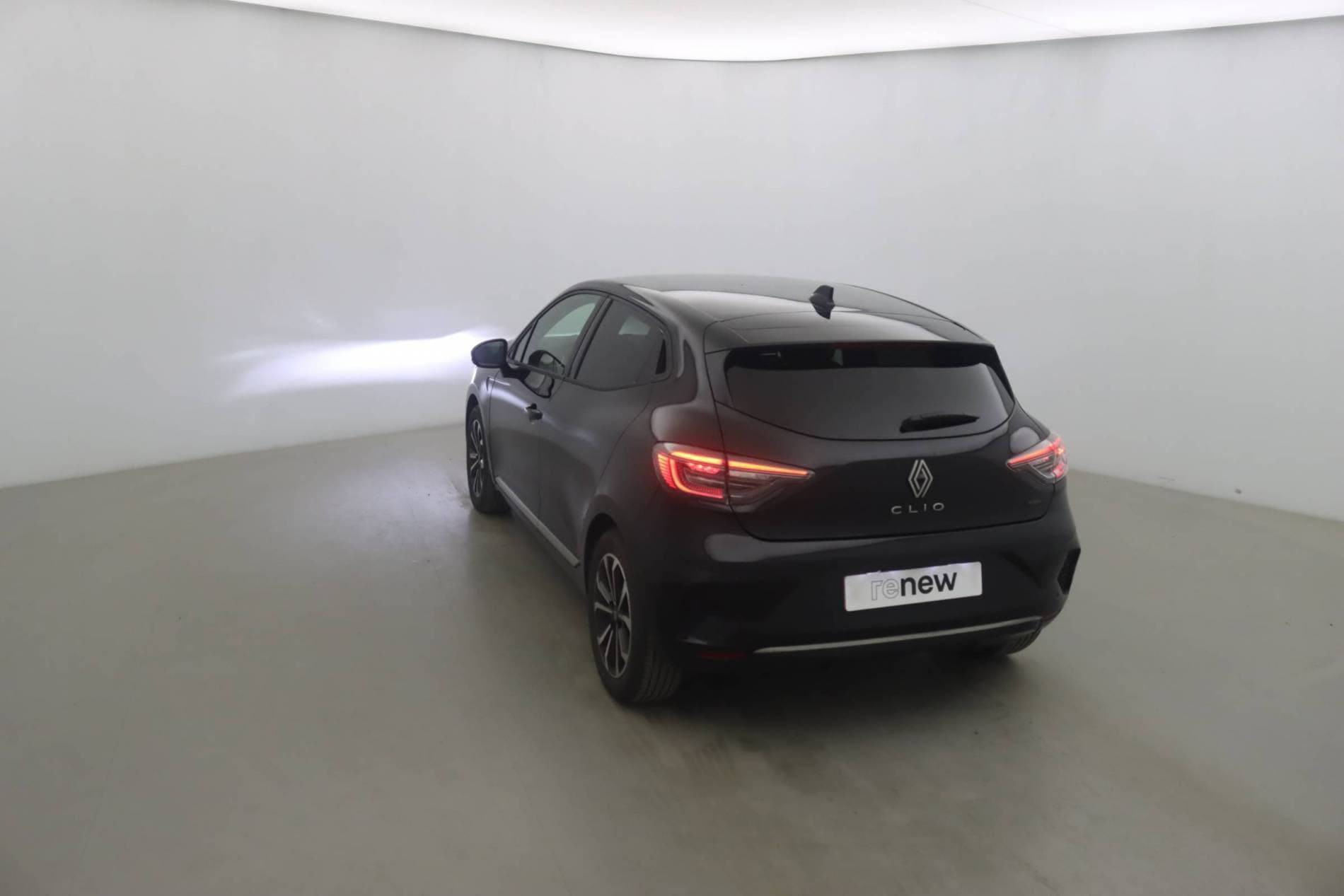 Vente en ligne Renault Clio 5 Clio E-Tech full hybrid 145 ch GSR2 au prix de 22 790 €