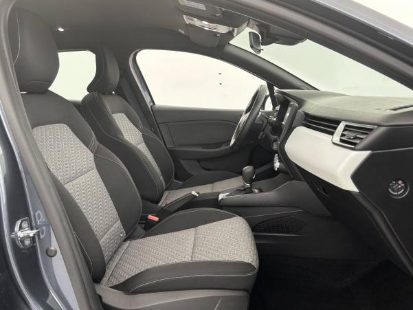 Vente en ligne Renault Clio 5 Clio E-Tech 140 - 21N au prix de 17 490 €