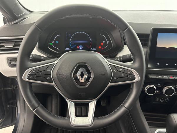 Vente en ligne Renault Clio 5 Clio E-Tech 140 - 21N au prix de 17 490 €