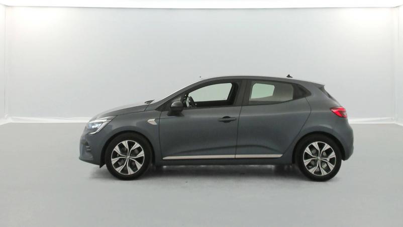 Vente en ligne Renault Clio 5 Clio E-Tech 140 - 21N au prix de 17 490 €