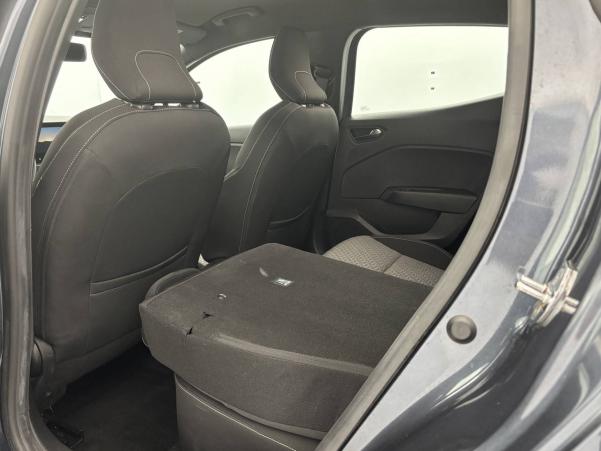 Vente en ligne Renault Clio 5 Clio E-Tech 140 - 21N au prix de 17 490 €