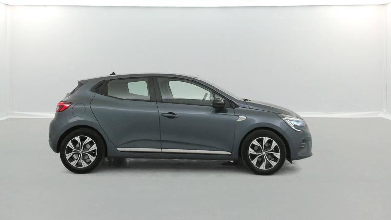 Vente en ligne Renault Clio 5 Clio E-Tech 140 - 21N au prix de 17 490 €