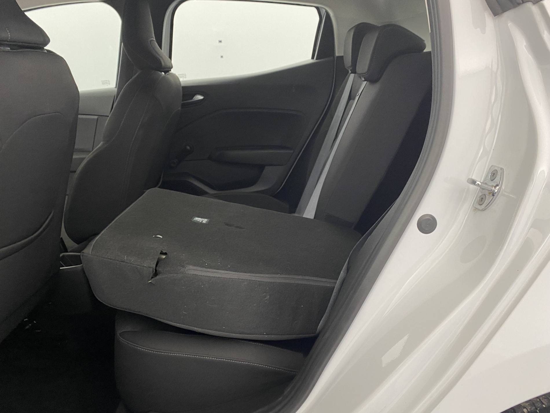 Vente en ligne Renault Clio 5 Clio TCe 90 - 21N au prix de 16 490 €