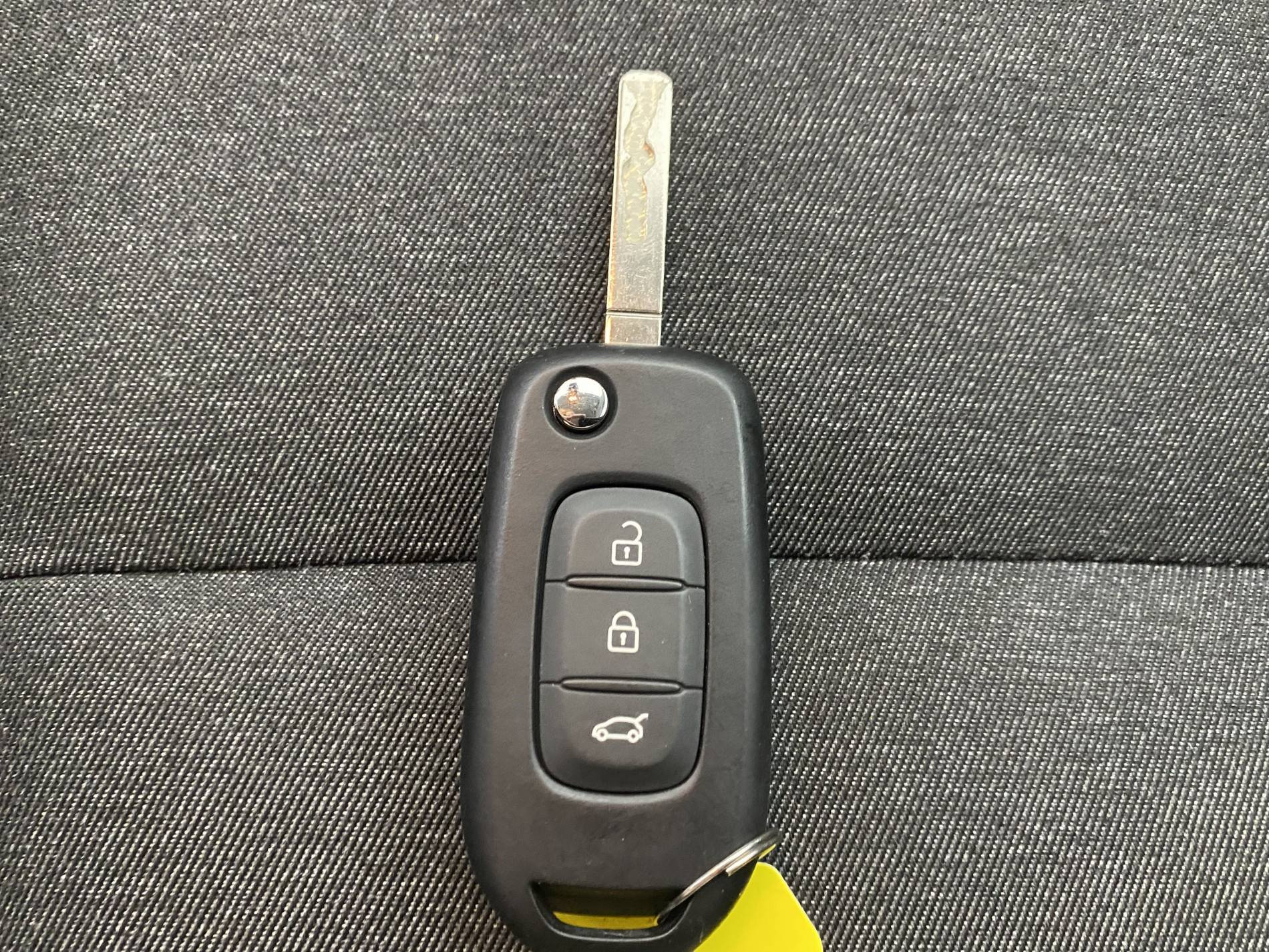 Vente en ligne Renault Clio 5 Clio TCe 90 - 21N au prix de 13 990 €