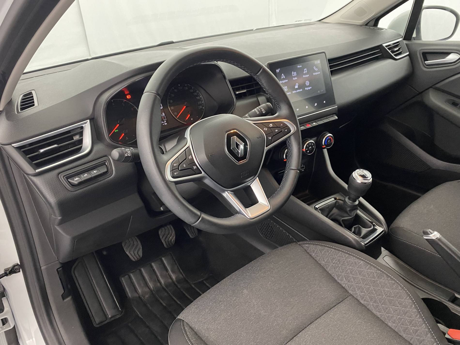Vente en ligne Renault Clio 5 Clio TCe 90 - 21N au prix de 16 490 €