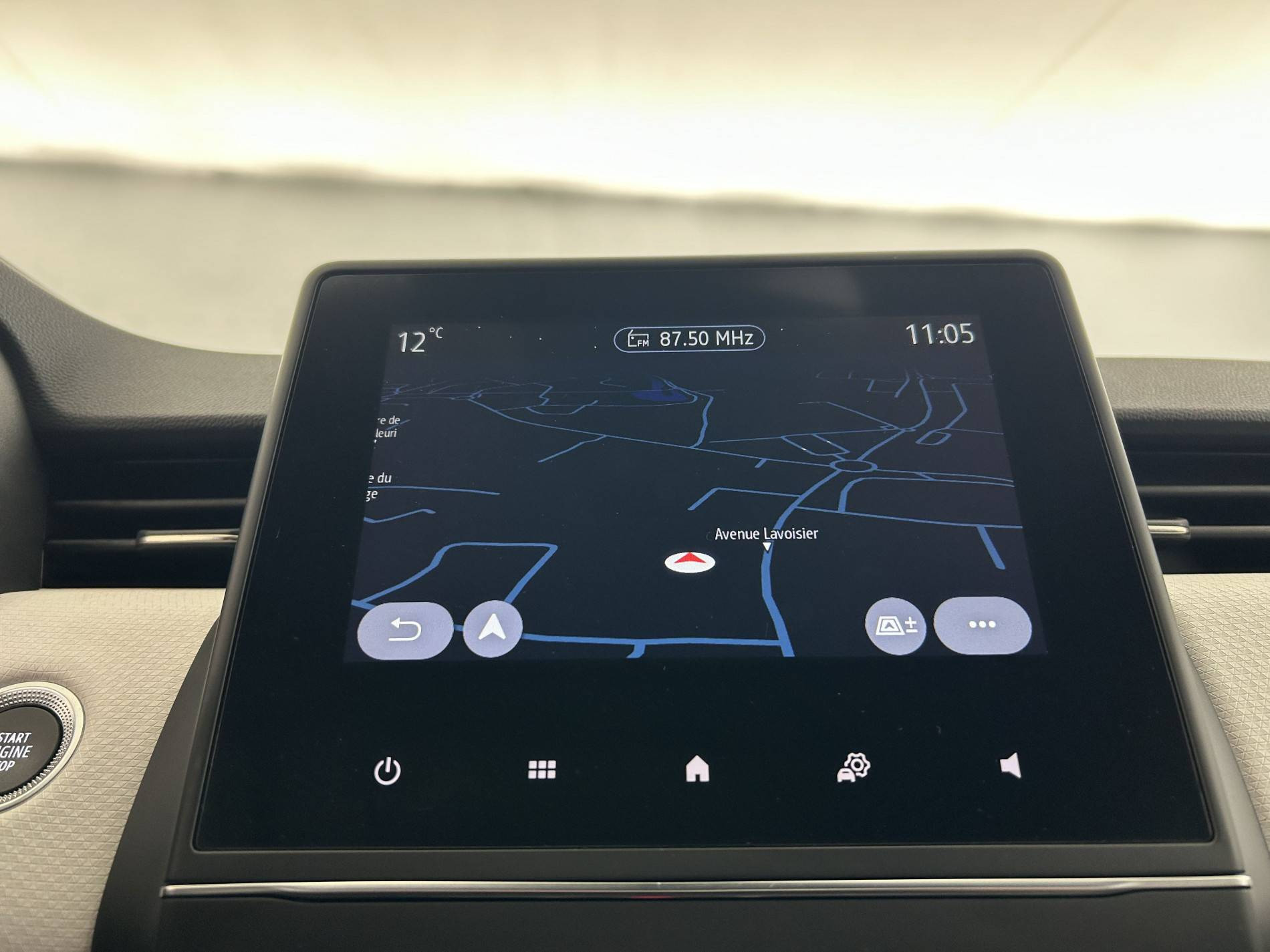 Vente en ligne Renault Clio 5 Clio E-Tech full hybrid 145 au prix de 17 990 €