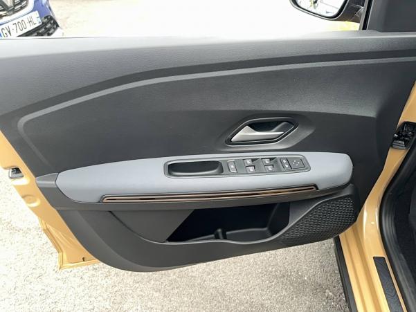 Vente en ligne Dacia Sandero  ECO-G 100 GSR2 au prix de 18 990 €