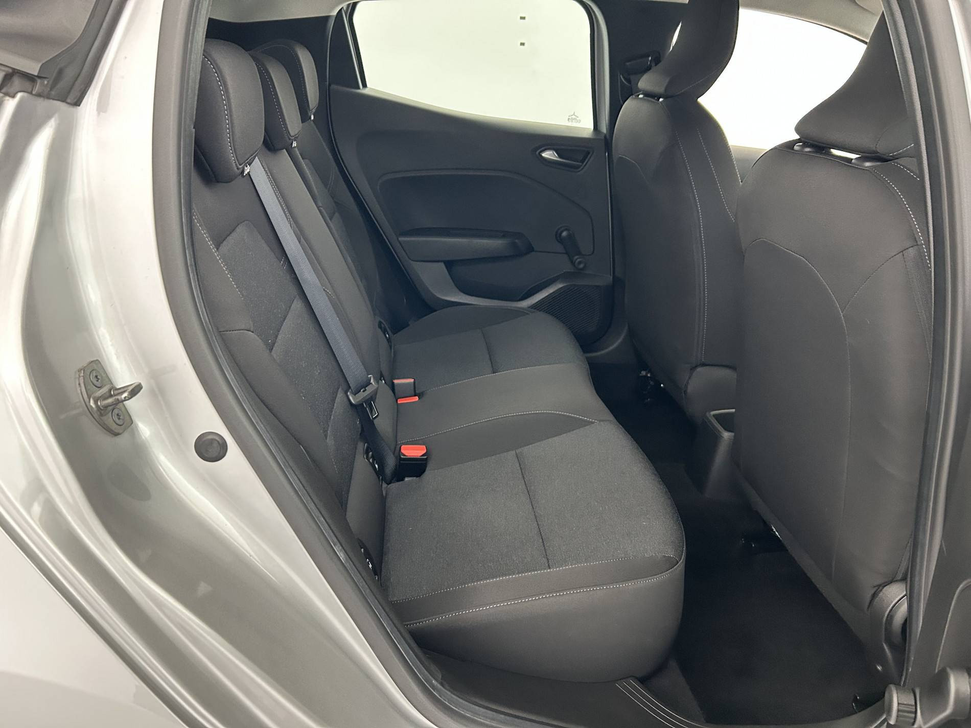 Vente en ligne Renault Clio 5 Clio TCe 90 au prix de 14 990 €