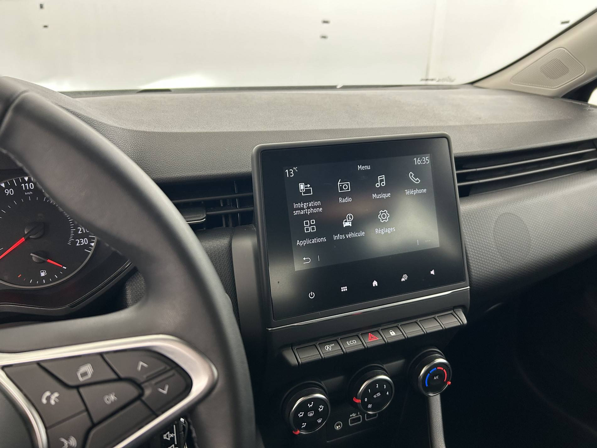 Vente en ligne Renault Clio 5 Clio TCe 90 au prix de 14 890 €