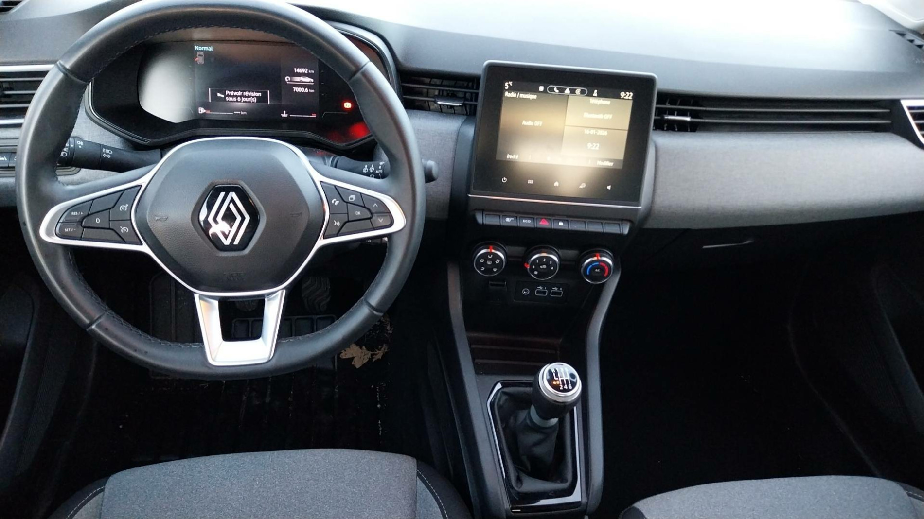 Vente en ligne Renault Clio 5 Clio TCe 90 au prix de 15 990 €