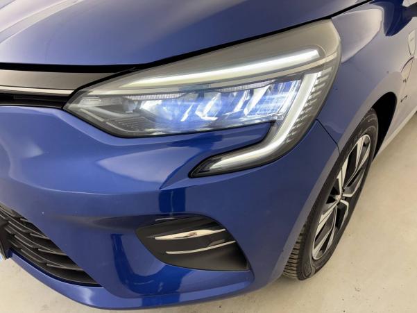 Vente en ligne Renault Clio 5 Clio E-Tech 140 au prix de 16 490 €