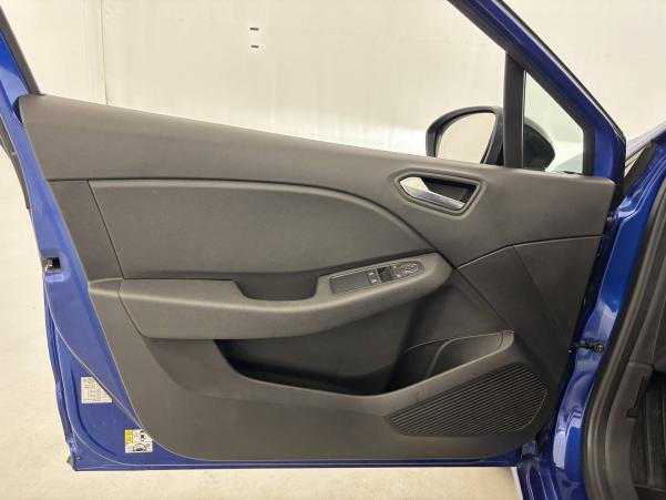 Vente en ligne Renault Clio 5 Clio E-Tech 140 au prix de 16 490 €