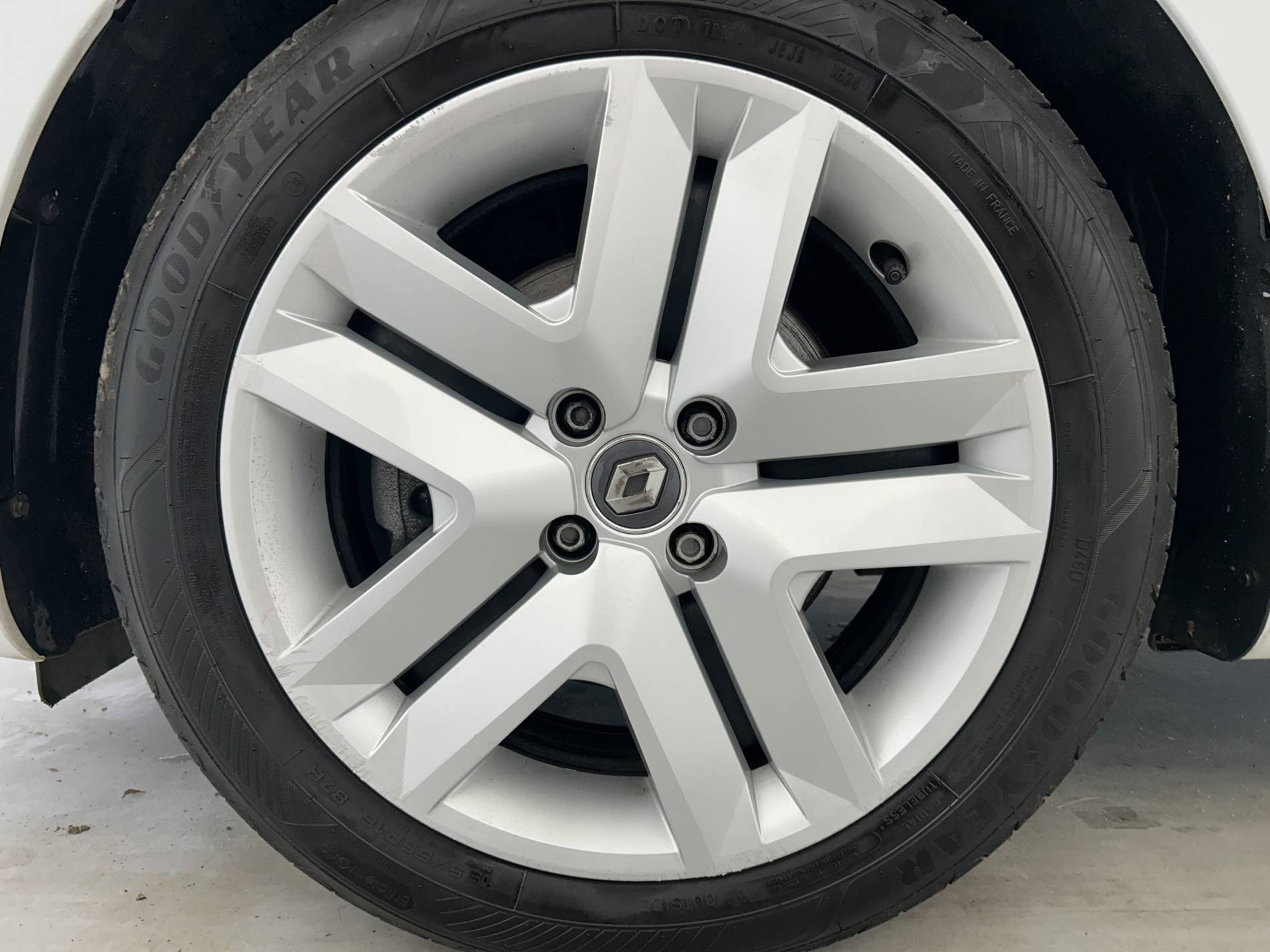 Vente en ligne Renault Clio 5 Clio Blue dCi 85 au prix de 13 690 €