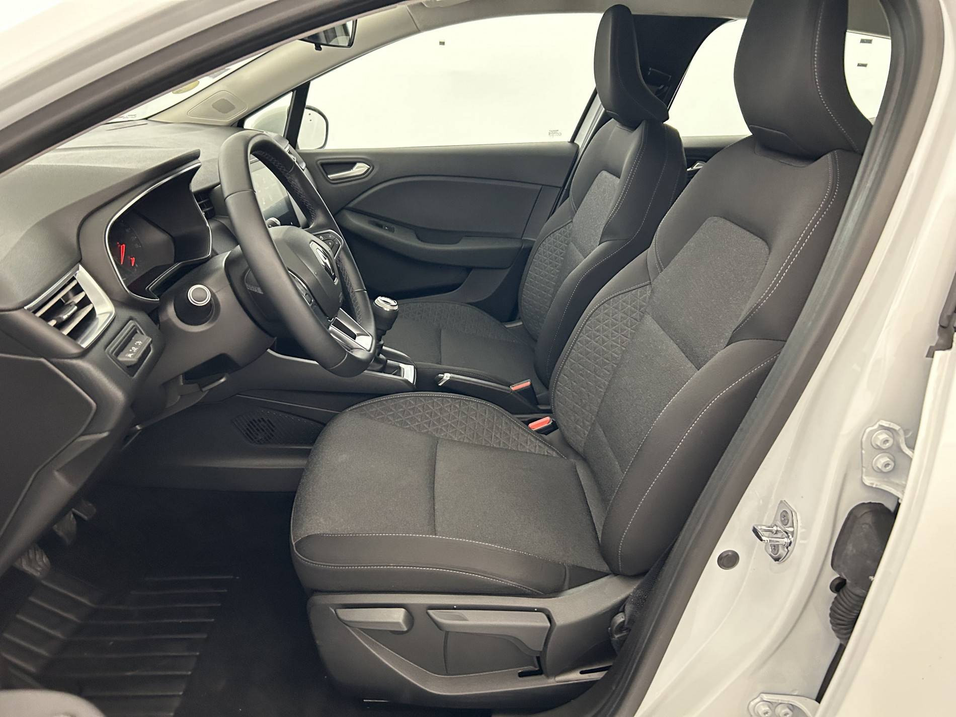 Vente en ligne Renault Clio 5 Clio Blue dCi 85 au prix de 13 690 €