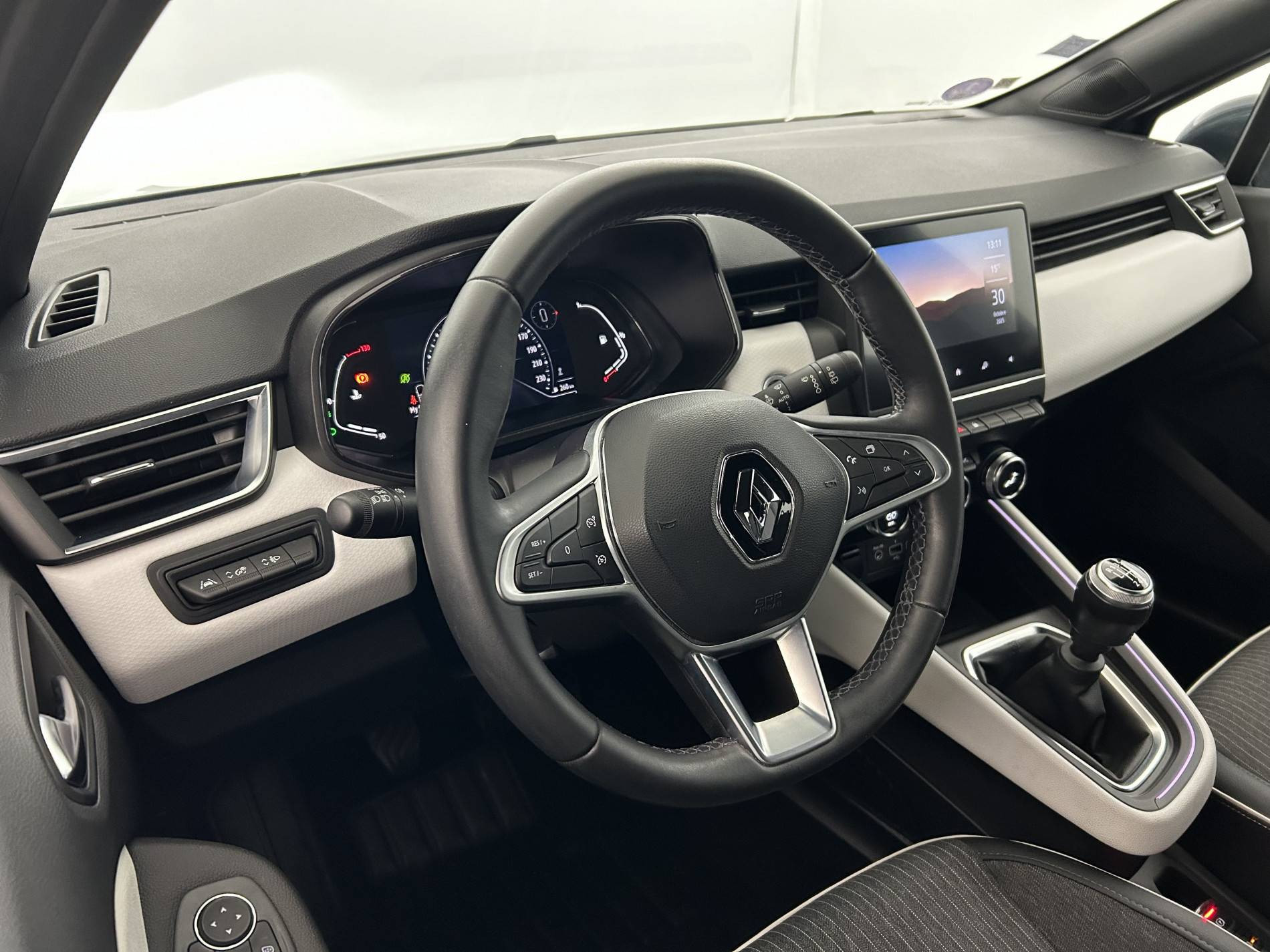 Vente en ligne Renault Clio 5 Clio TCe 90 - 21N au prix de 15 690 €