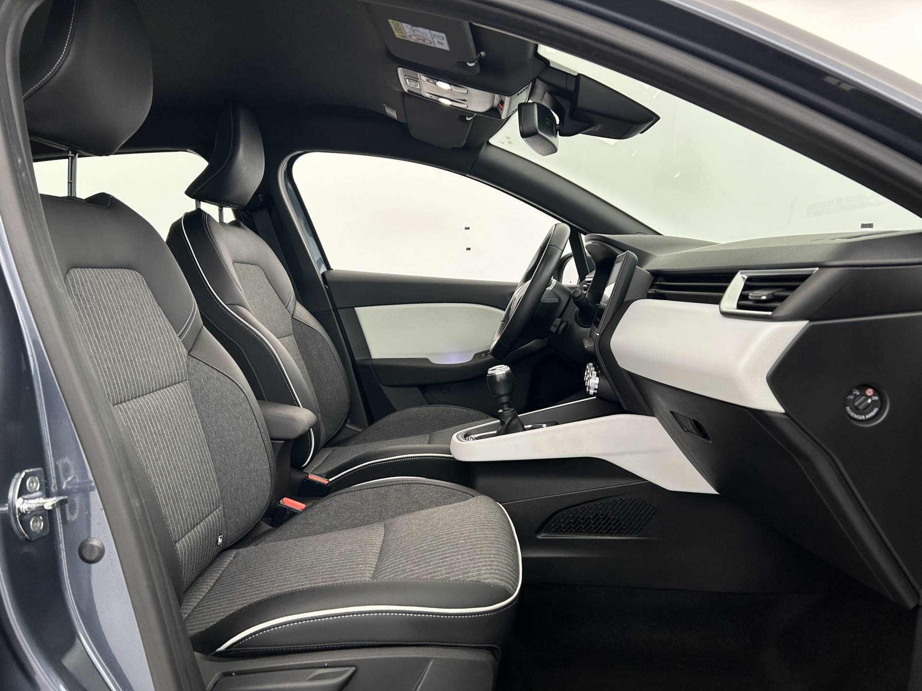 Vente en ligne Renault Clio 5 Clio TCe 90 - 21N au prix de 15 690 €