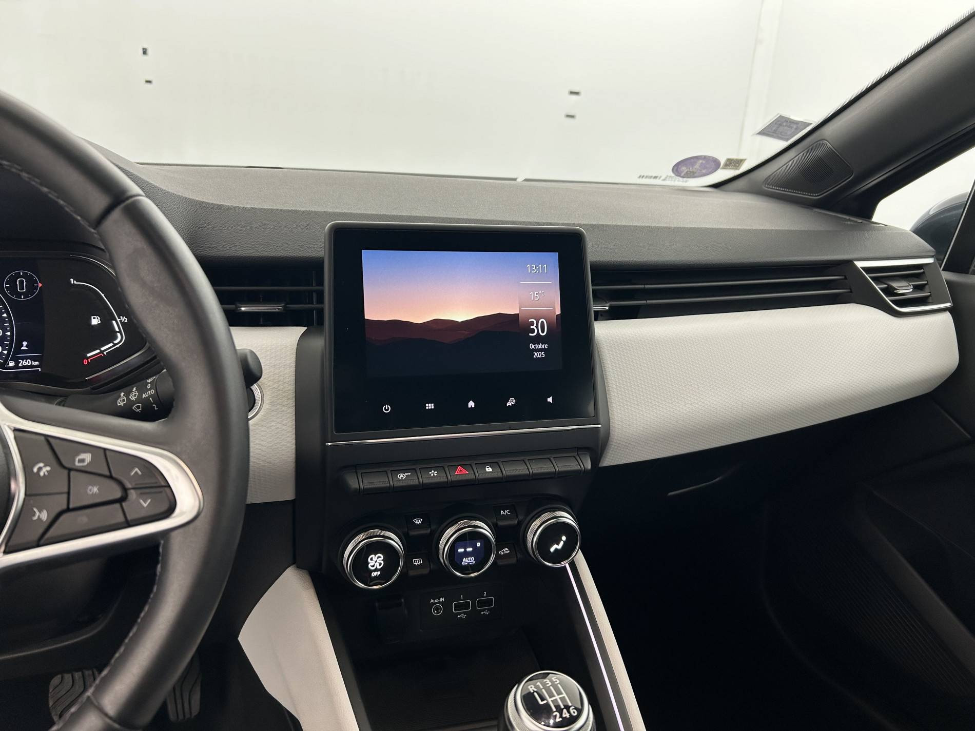 Vente en ligne Renault Clio 5 Clio TCe 90 - 21N au prix de 15 690 €