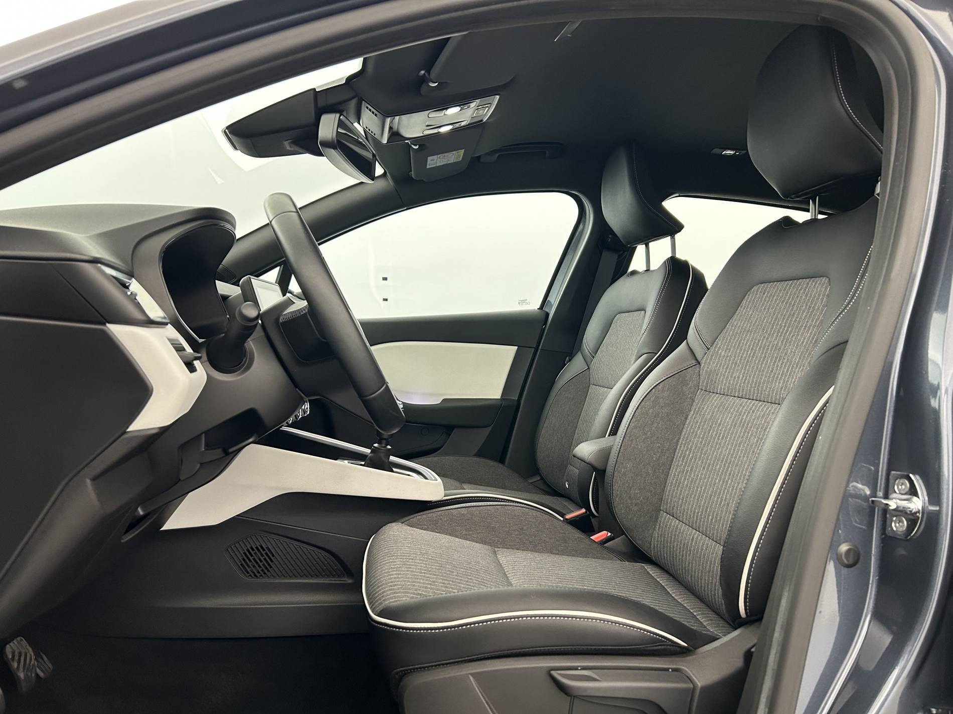 Vente en ligne Renault Clio 5 Clio TCe 90 - 21N au prix de 15 690 €