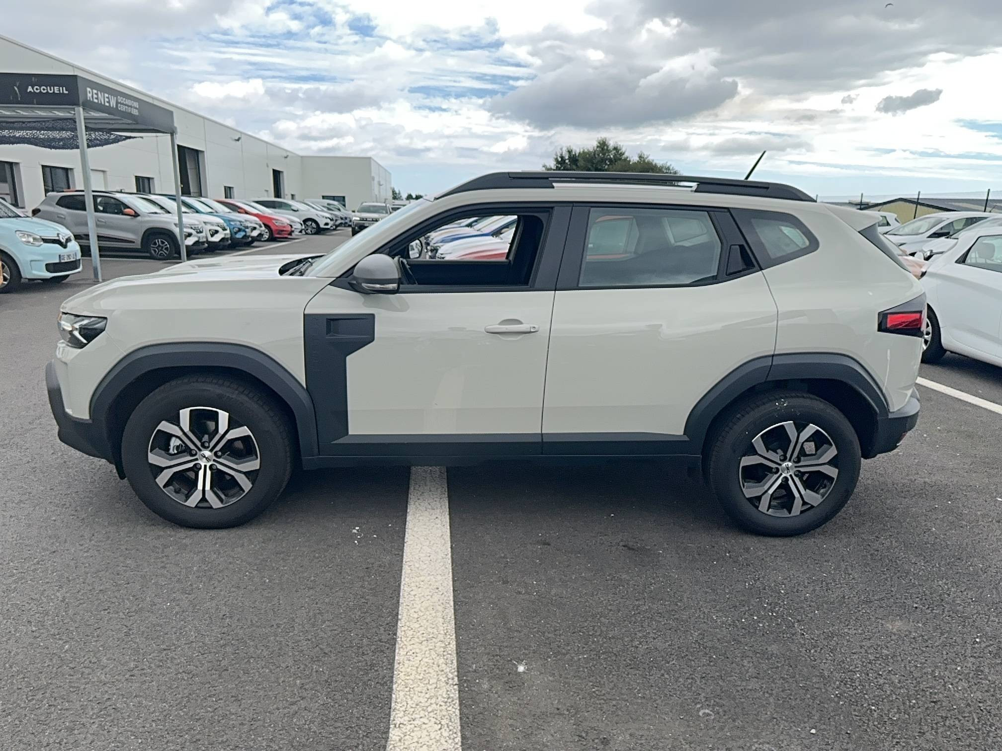 Vente en ligne Dacia Duster  Hybrid 140 au prix de 26 490 €