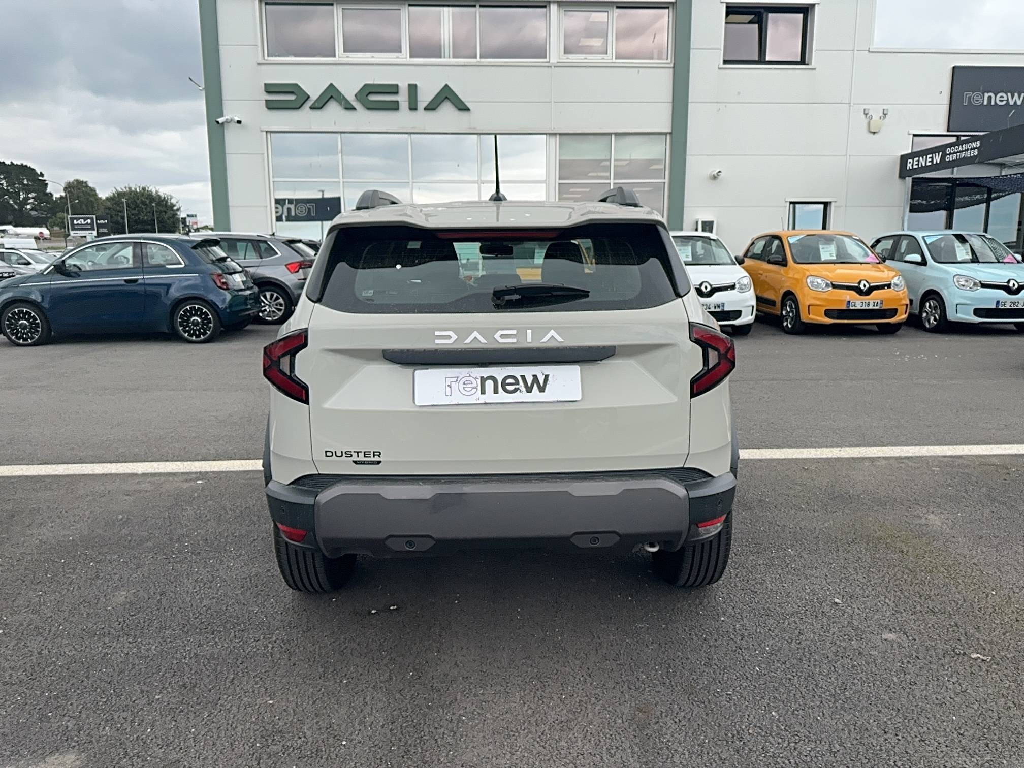 Vente en ligne Dacia Duster  Hybrid 140 au prix de 26 490 €