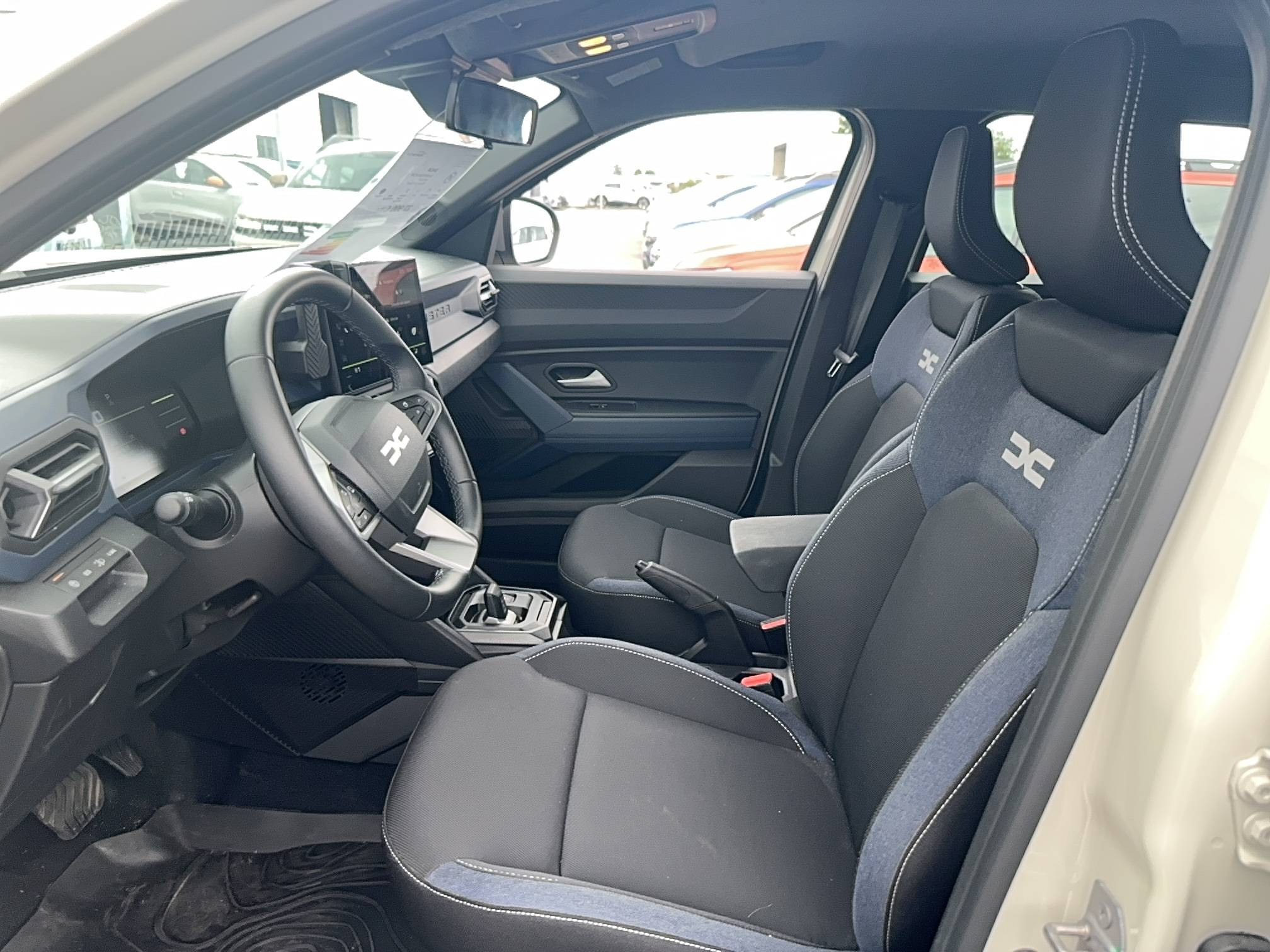 Vente en ligne Dacia Duster  Hybrid 140 au prix de 26 490 €