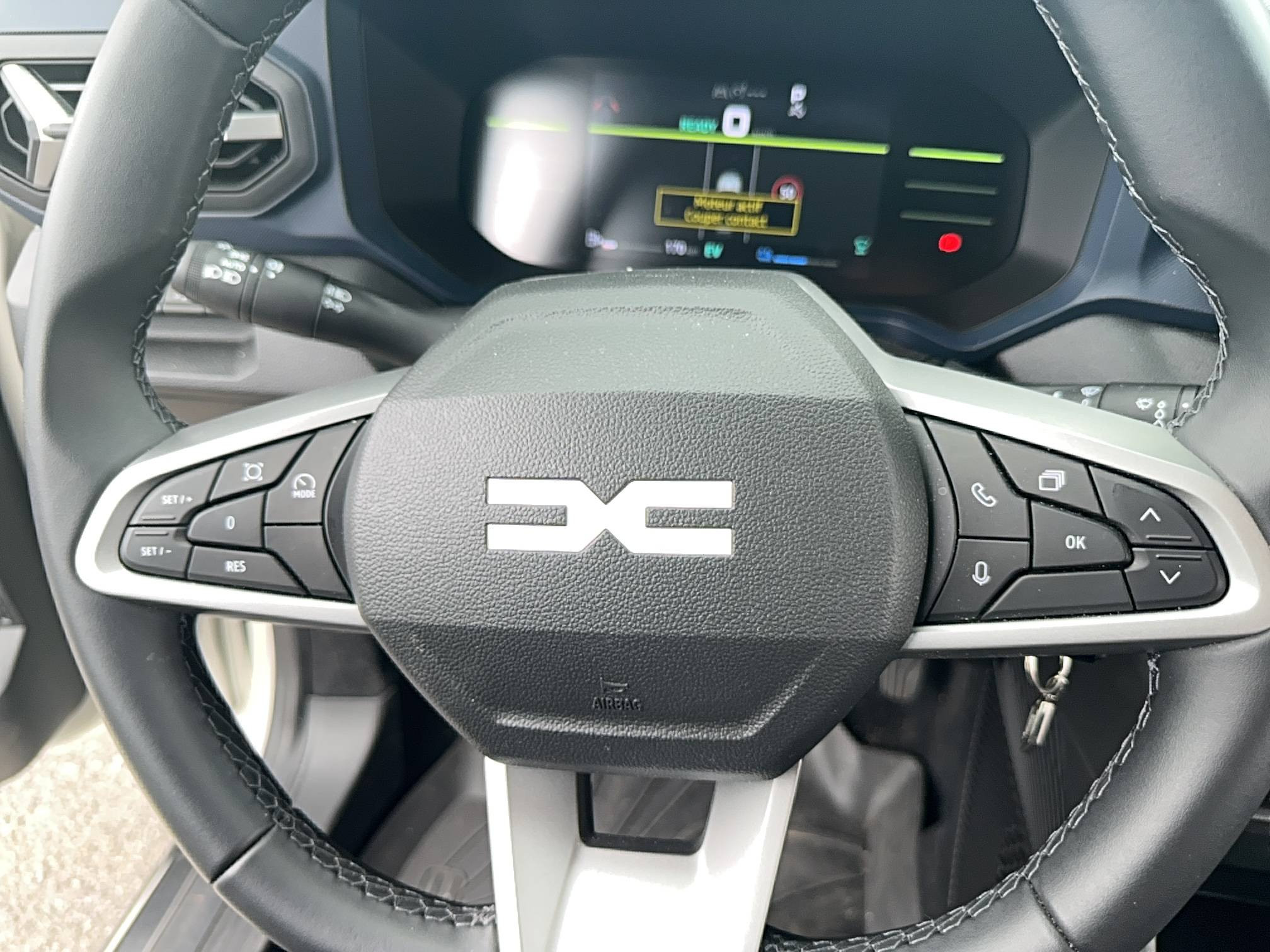 Vente en ligne Dacia Duster  Hybrid 140 au prix de 26 490 €