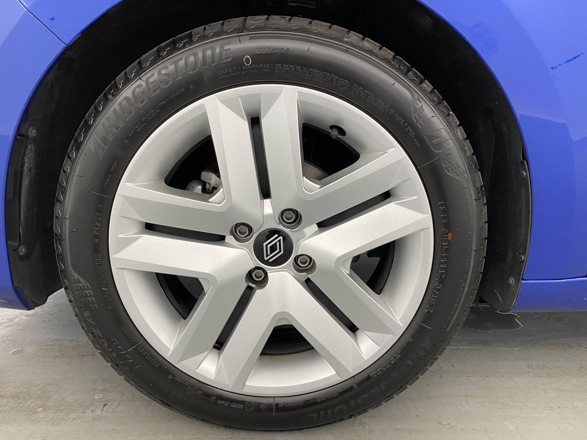 Vente en ligne Renault Clio 5 Clio TCe 90 au prix de 16 490 €