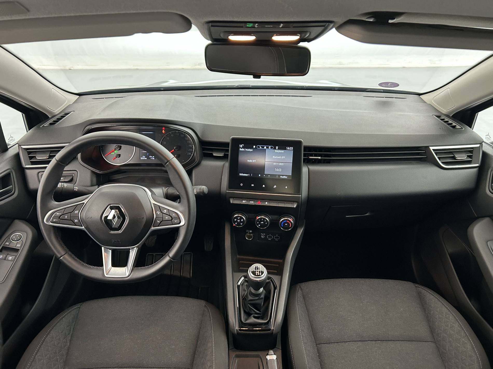 Vente en ligne Renault Clio 5 Clio TCe 90 au prix de 15 990 €