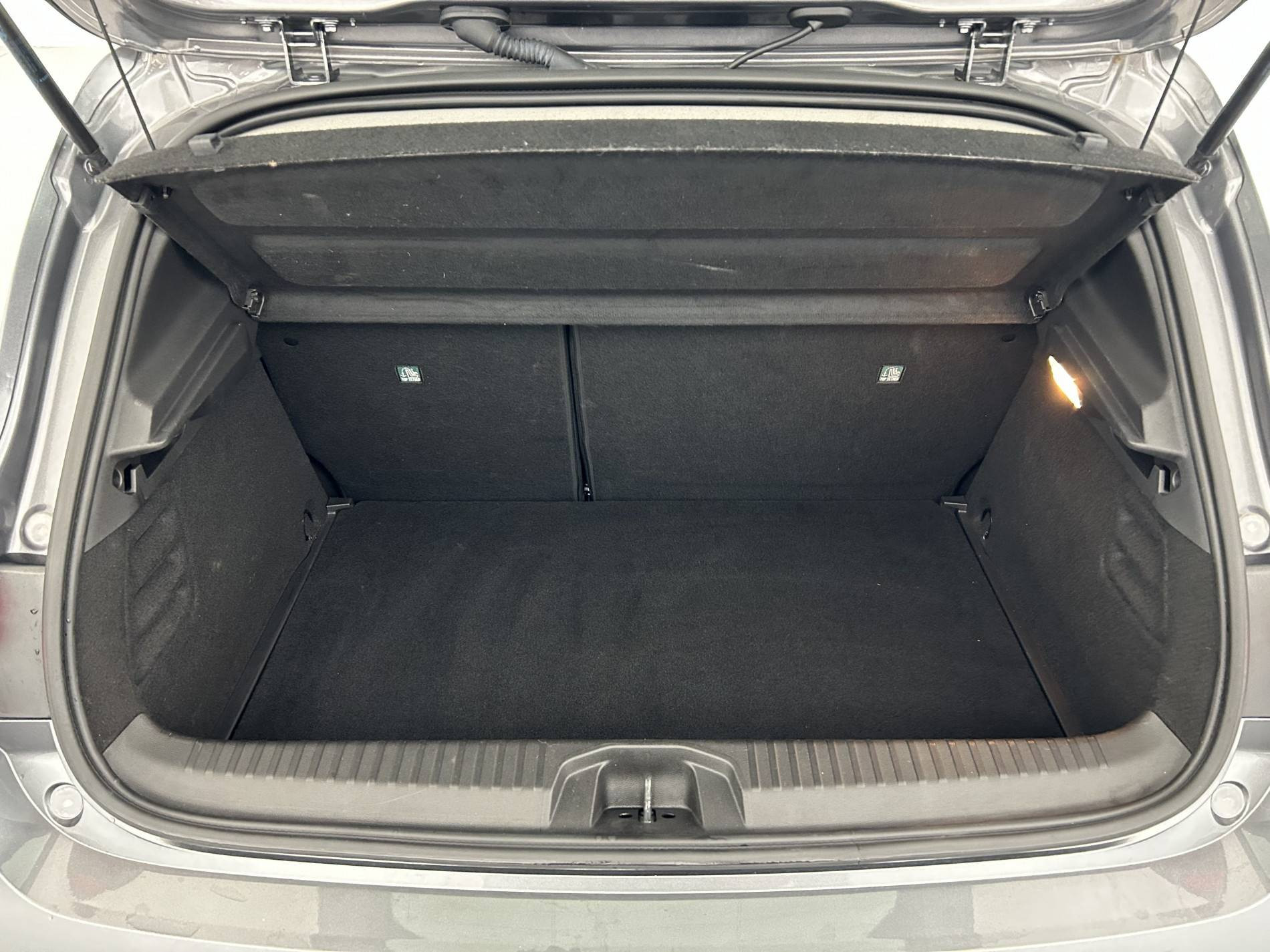 Vente en ligne Renault Clio 5 Clio TCe 90 au prix de 15 990 €