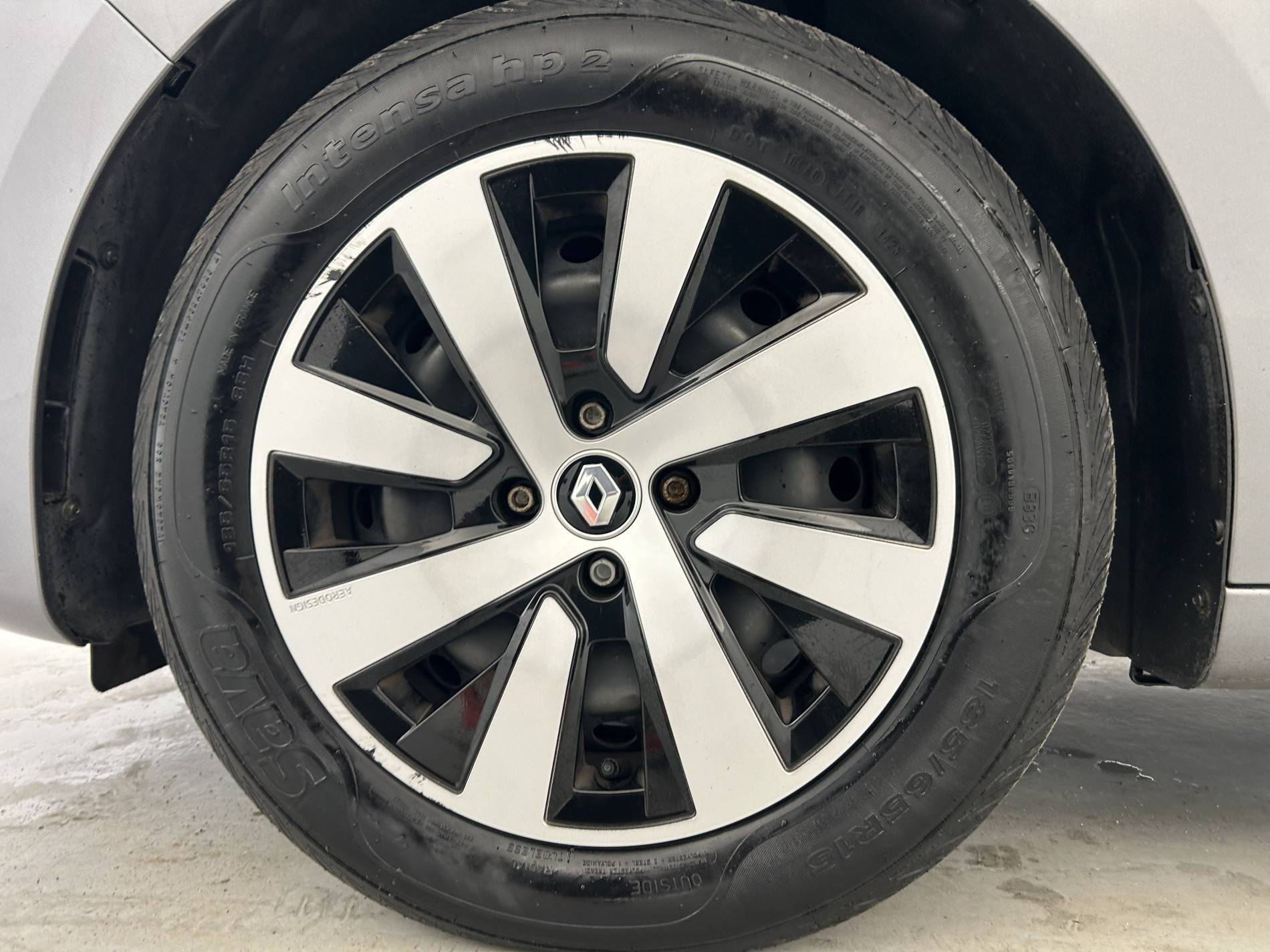 Vente en ligne Renault Clio 5 Clio TCe 90 au prix de 15 990 €