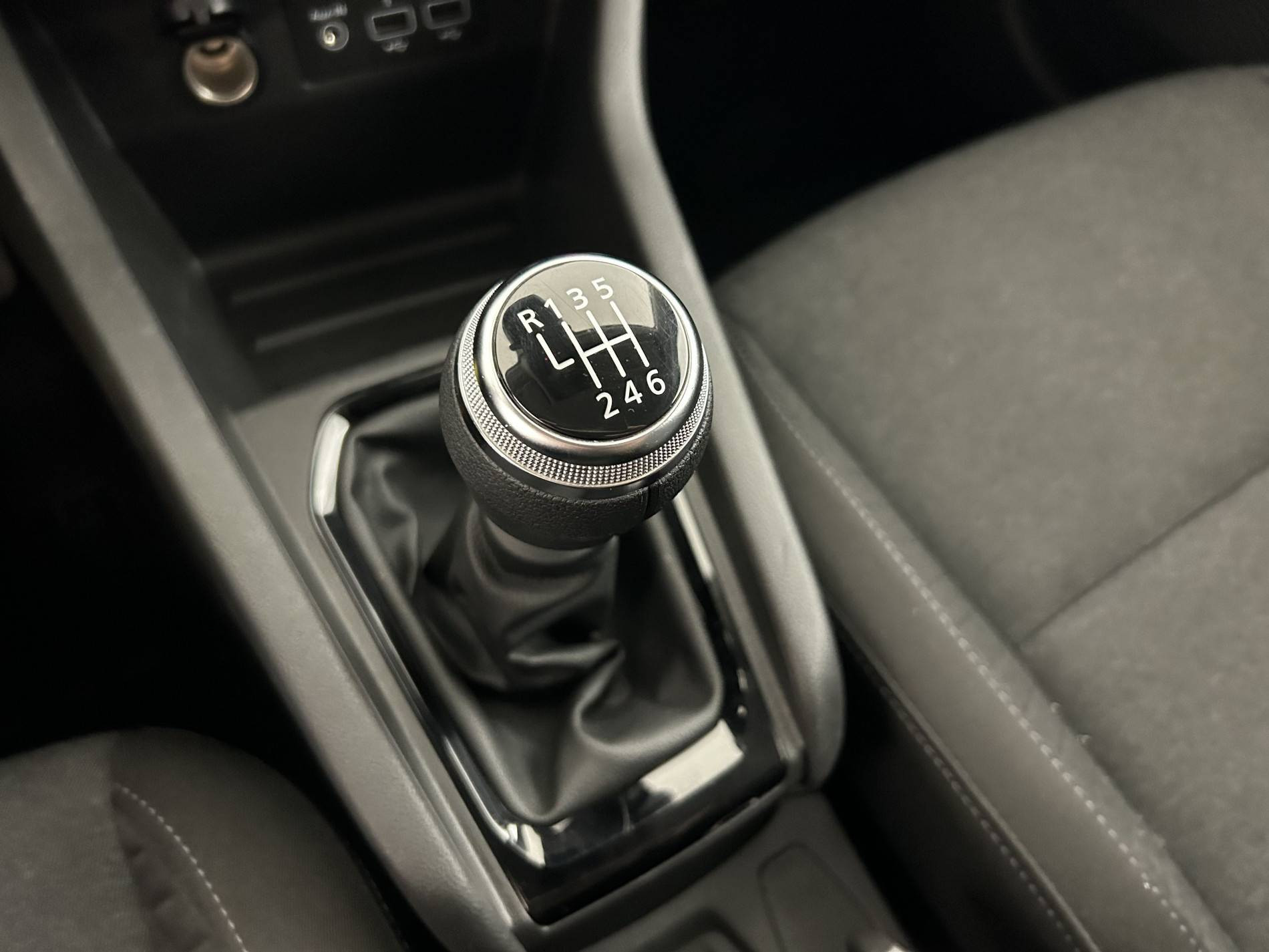 Vente en ligne Renault Clio 5 Clio TCe 90 au prix de 15 990 €