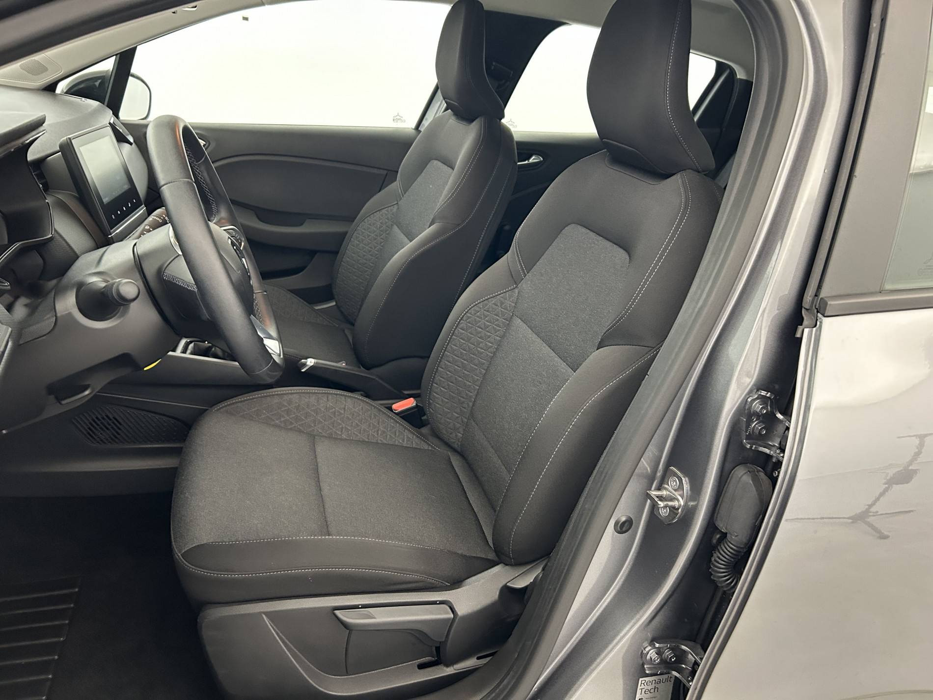 Vente en ligne Renault Clio 5 Clio TCe 90 au prix de 15 990 €