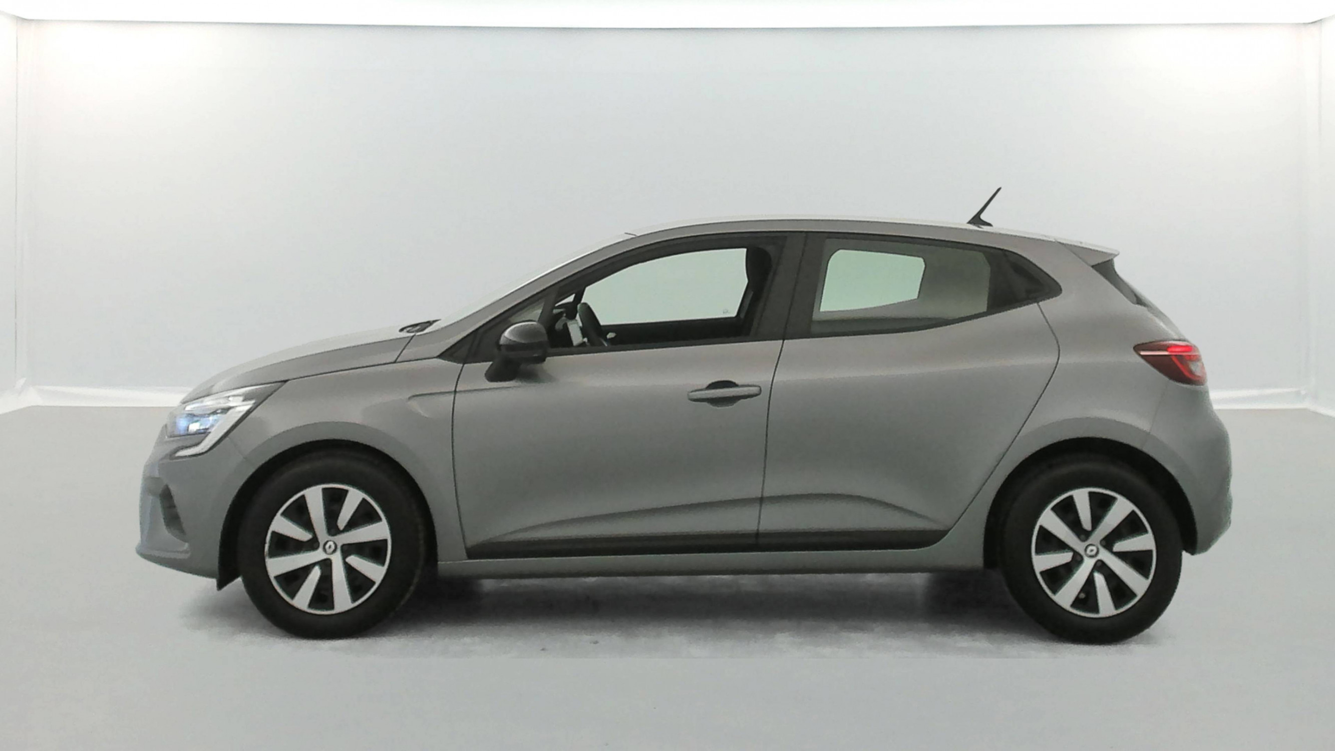 Vente en ligne Renault Clio 5 Clio TCe 90 au prix de 15 990 €