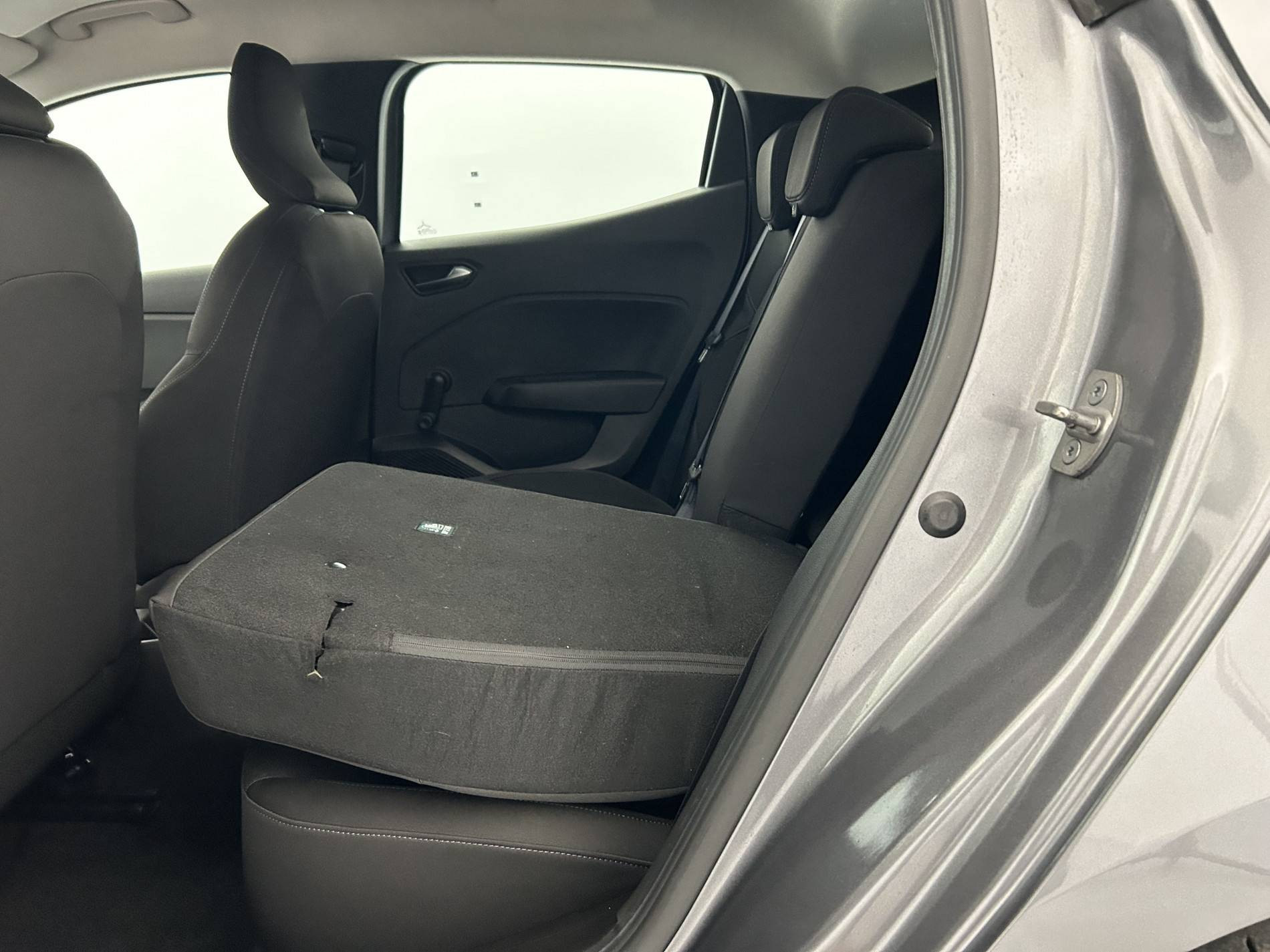 Vente en ligne Renault Clio 5 Clio TCe 90 au prix de 15 990 €