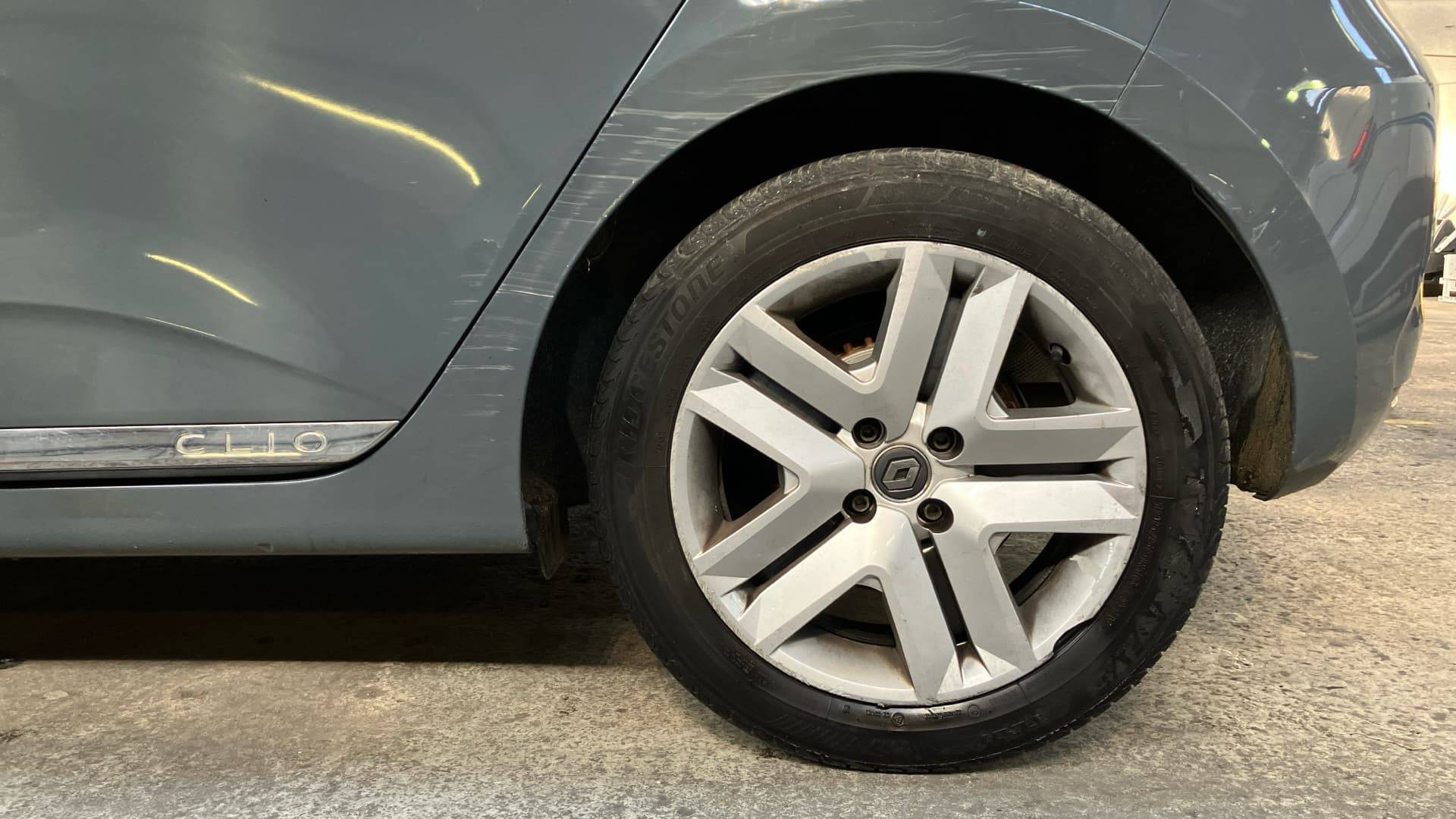 Vente en ligne Renault Clio 5 Clio Blue dCi 85 au prix de 13 890 €